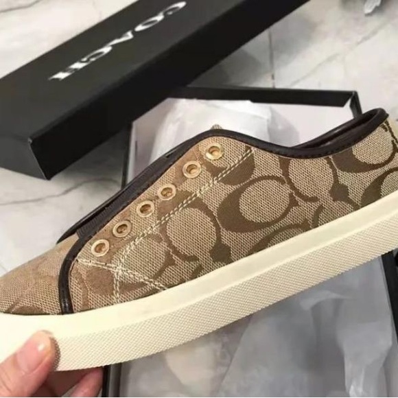 Coach's classic women's skateboarders - Picture 3 of 4